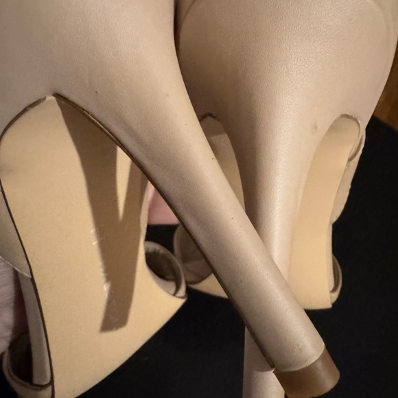 NWOT Size 11 Beige and Black 3” Leather Heels by Halston - Picture 6 of 16
